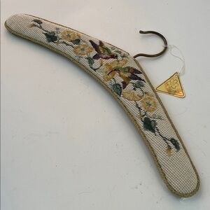 Needlepoint/petit point hanger